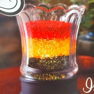 Ooh La Lamp Isabella, Home Interiors add light & scent to your room 15 watt bulb